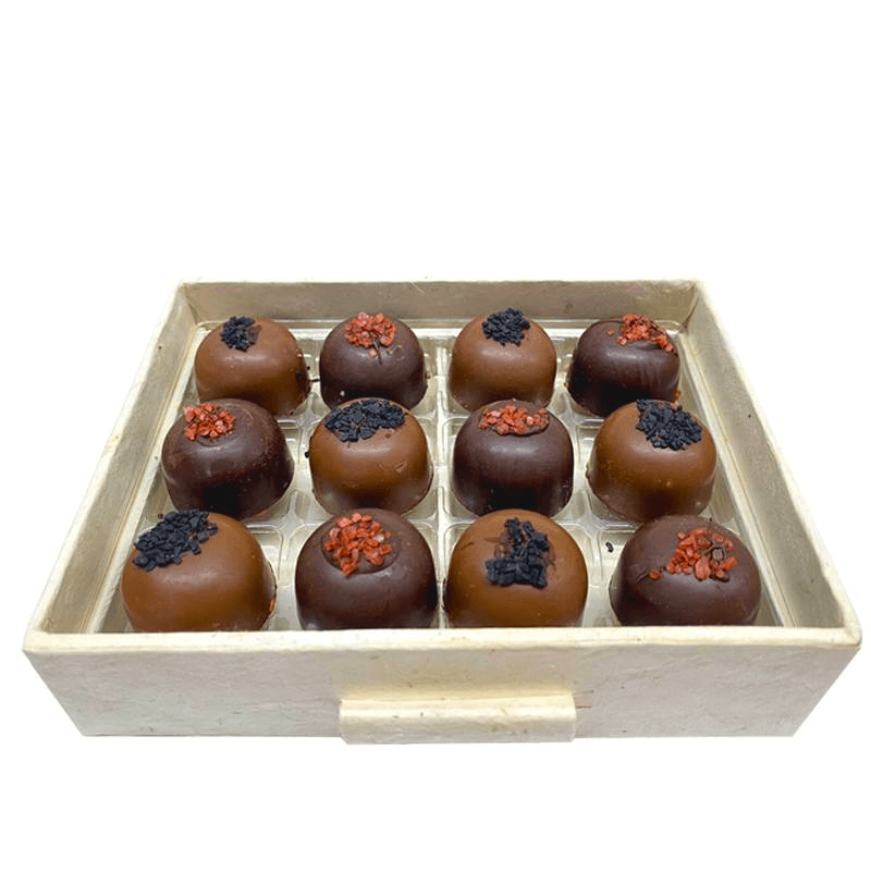 SnackMagic Chocolates- an example of a good gift box idea for employees.

