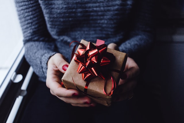 Retirement gifts for female best sale work colleagues