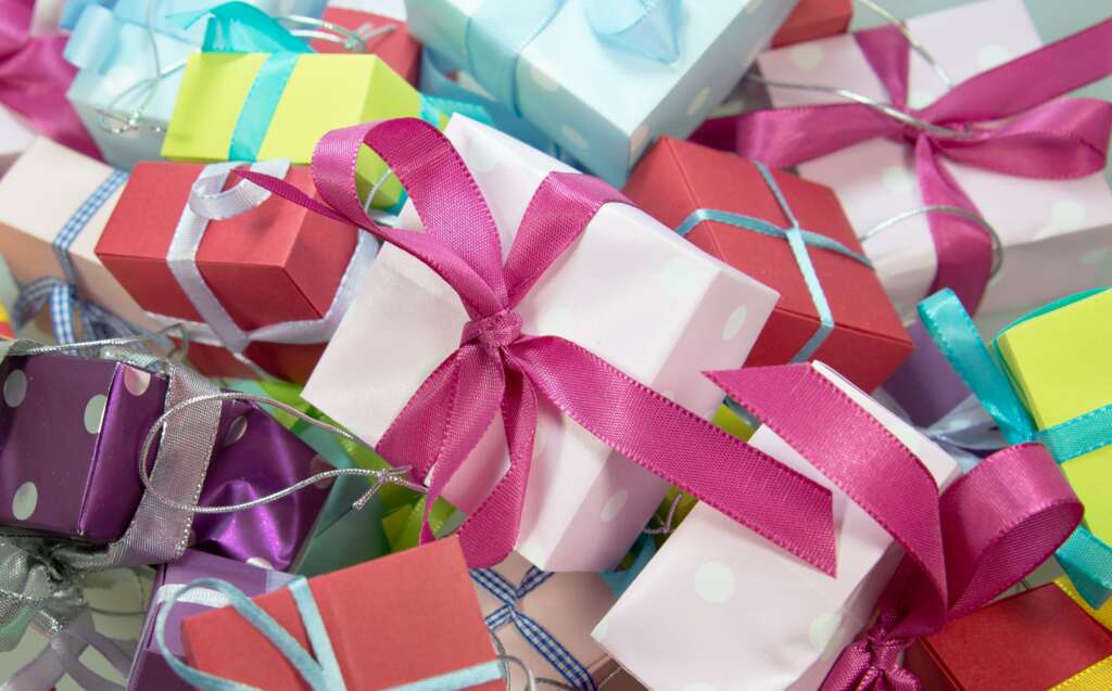 15 Best Virtual Event Gift Boxes for Groups of All Sizes