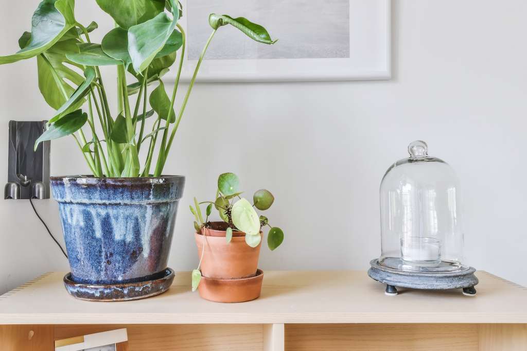 Desk with decorations